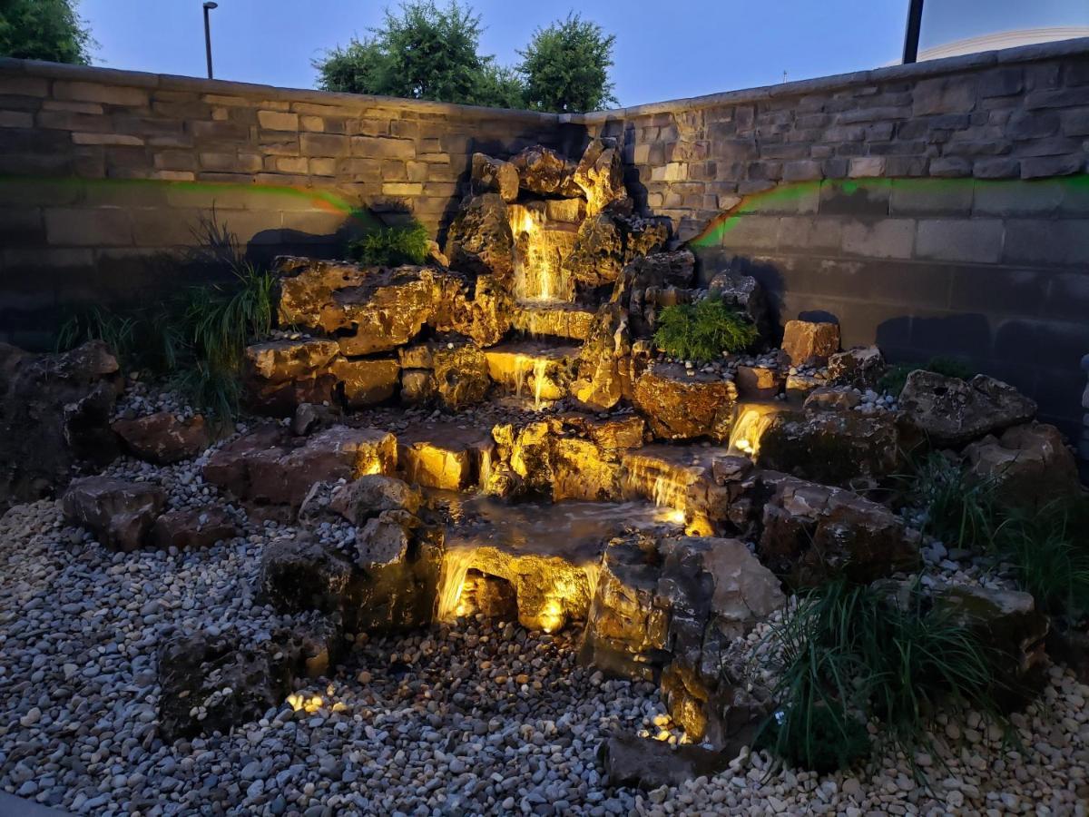 Holiday Inn & Suites - Hopkinsville - Convention Ctr By Ihg Dış mekan fotoğraf
